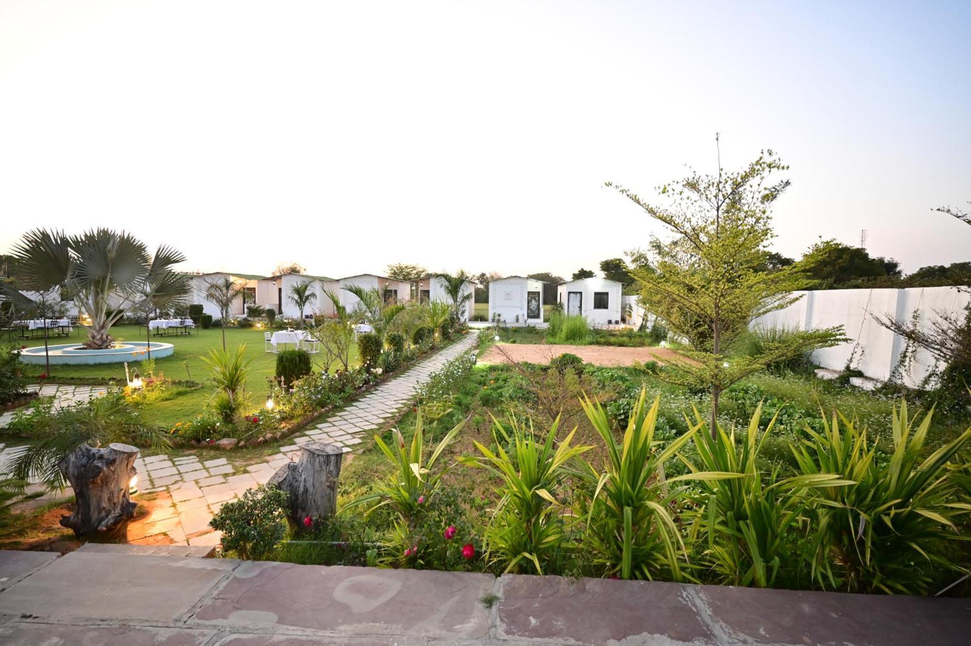 The Castle Crown - Hem Vilas Resort Ranthambhore Sawai Madhopur Εξωτερικό φωτογραφία