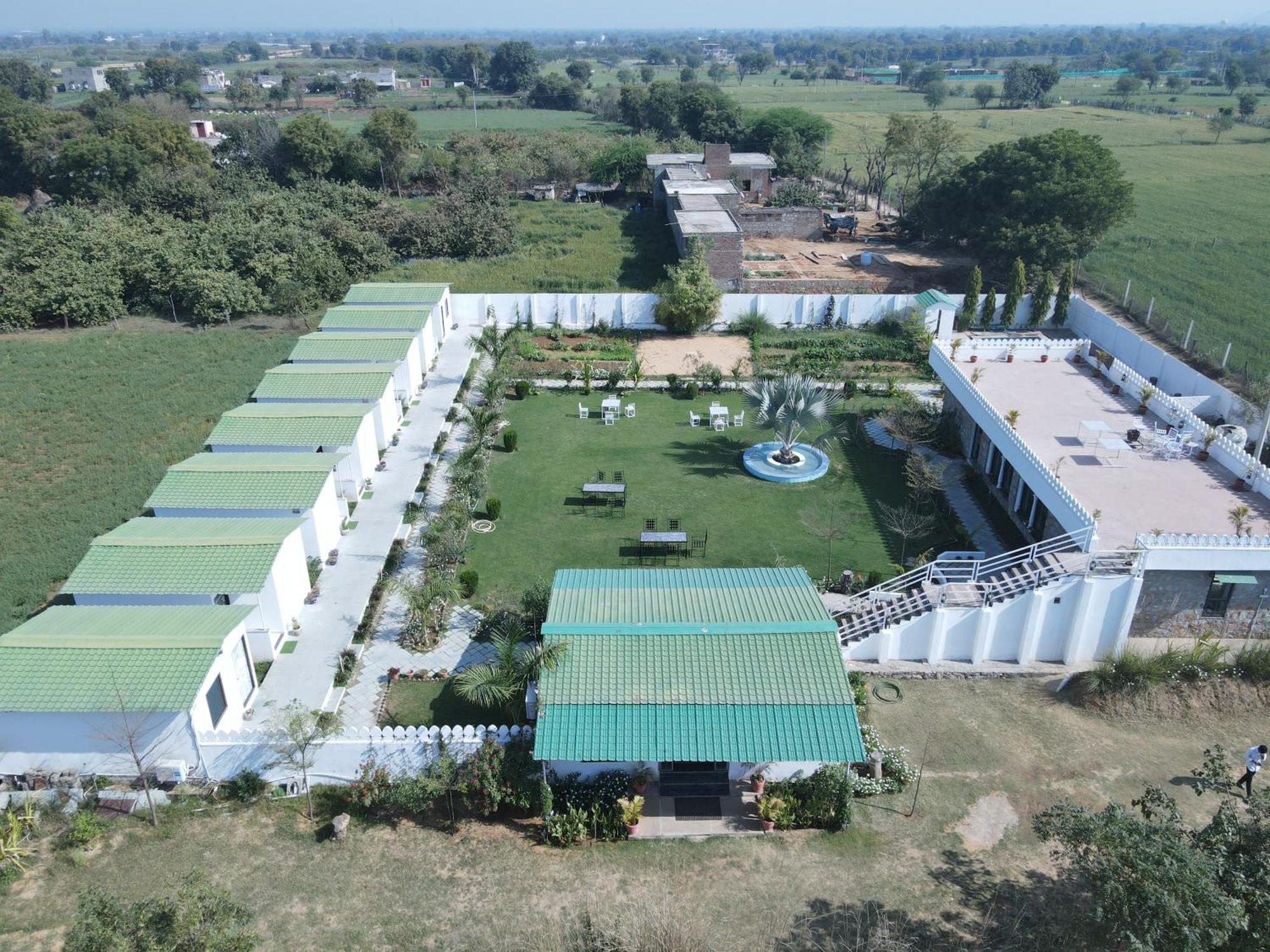 The Castle Crown - Hem Vilas Resort Ranthambhore Sawai Madhopur Εξωτερικό φωτογραφία