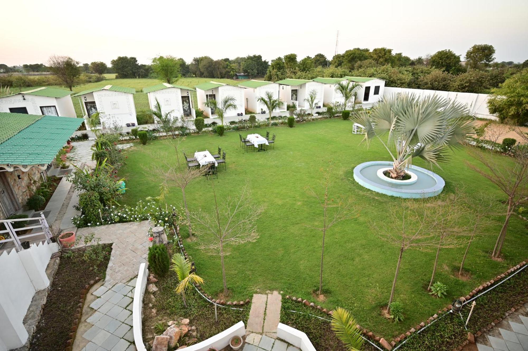 The Castle Crown - Hem Vilas Resort Ranthambhore Sawai Madhopur Εξωτερικό φωτογραφία