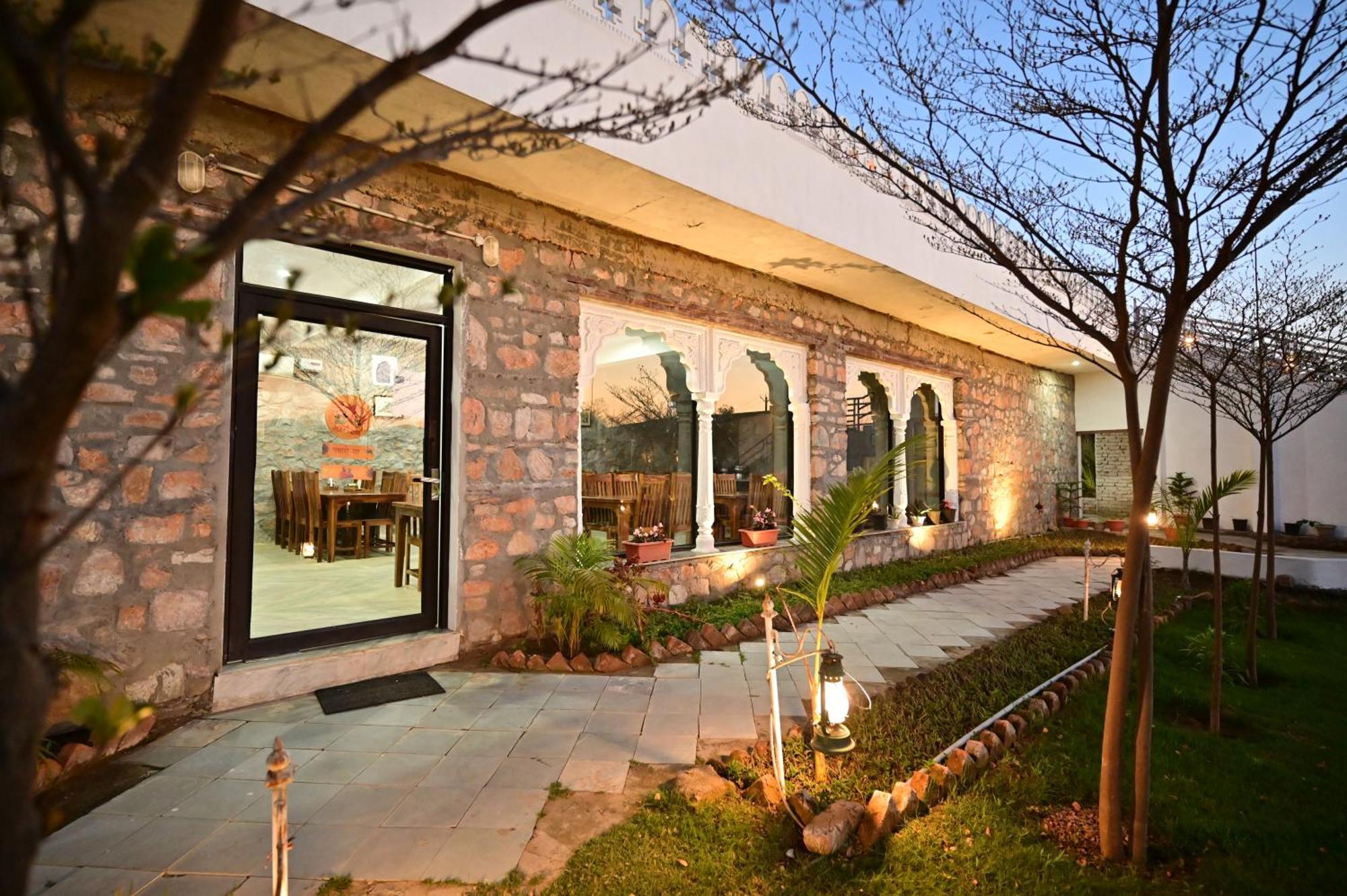 The Castle Crown - Hem Vilas Resort Ranthambhore Sawai Madhopur Εξωτερικό φωτογραφία