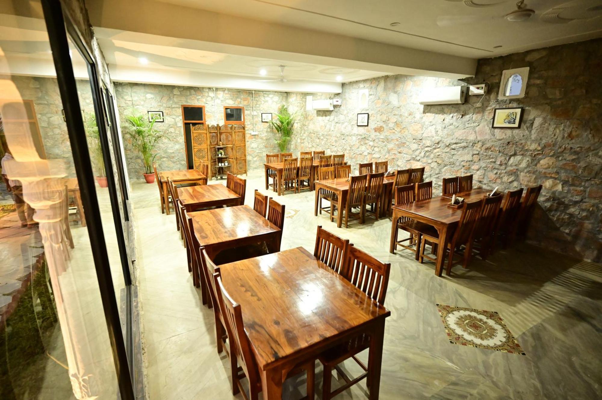 The Castle Crown - Hem Vilas Resort Ranthambhore Sawai Madhopur Εξωτερικό φωτογραφία
