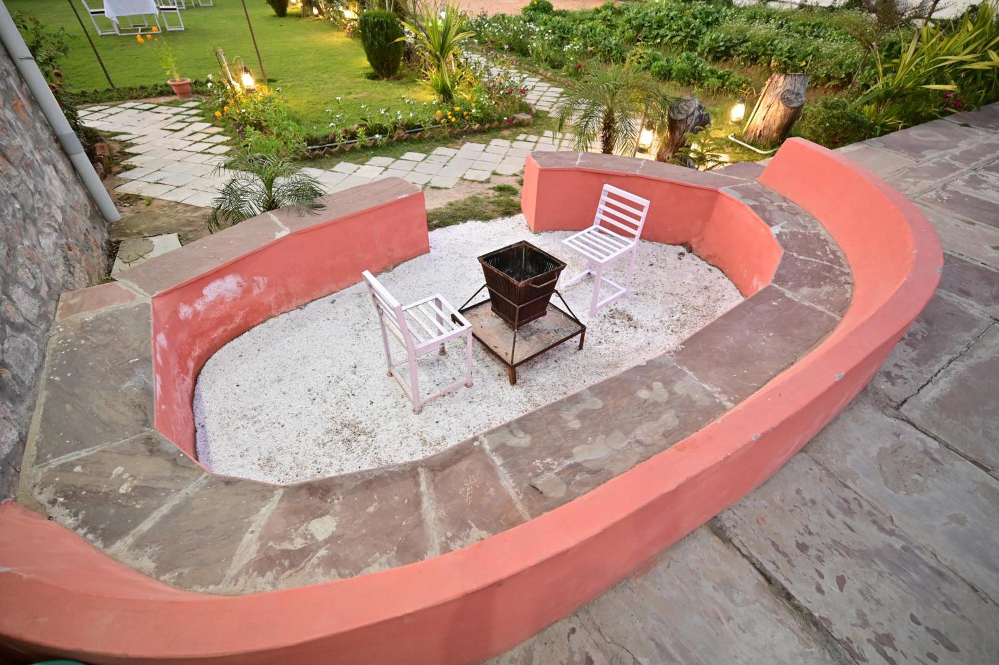 The Castle Crown - Hem Vilas Resort Ranthambhore Sawai Madhopur Εξωτερικό φωτογραφία
