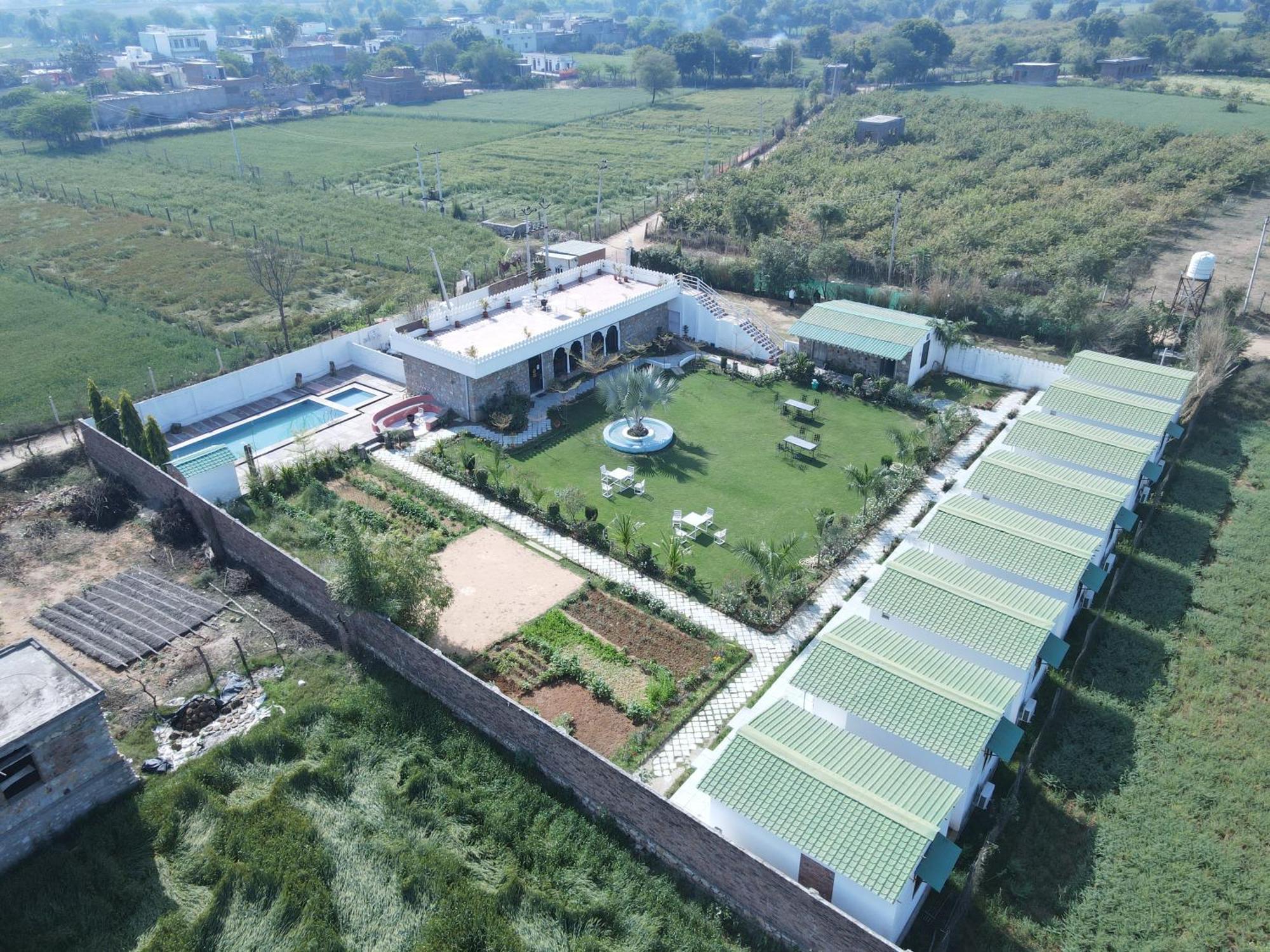 The Castle Crown - Hem Vilas Resort Ranthambhore Sawai Madhopur Εξωτερικό φωτογραφία